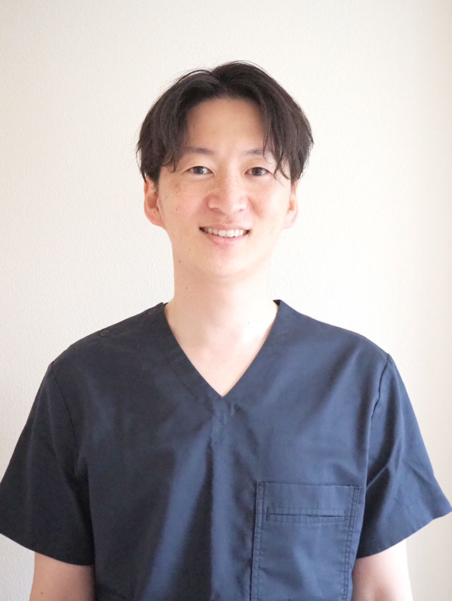 院長 三宅 悠介
